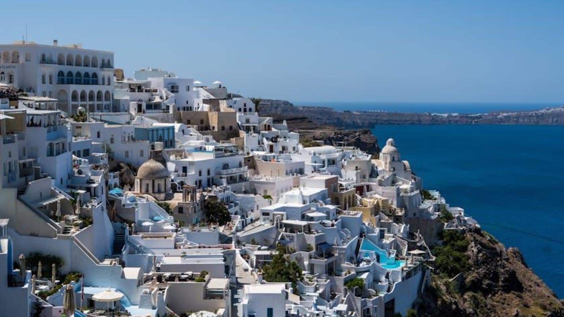 Menemukan Kelezatan Vegetarian di Santorini