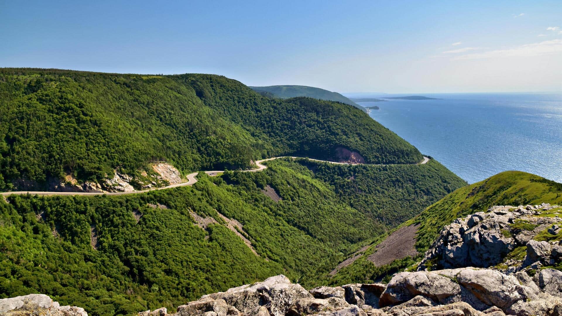 Jelajahi Pantai-Pantai Tersembunyi dan Jalur Pesisir Nova Scotia