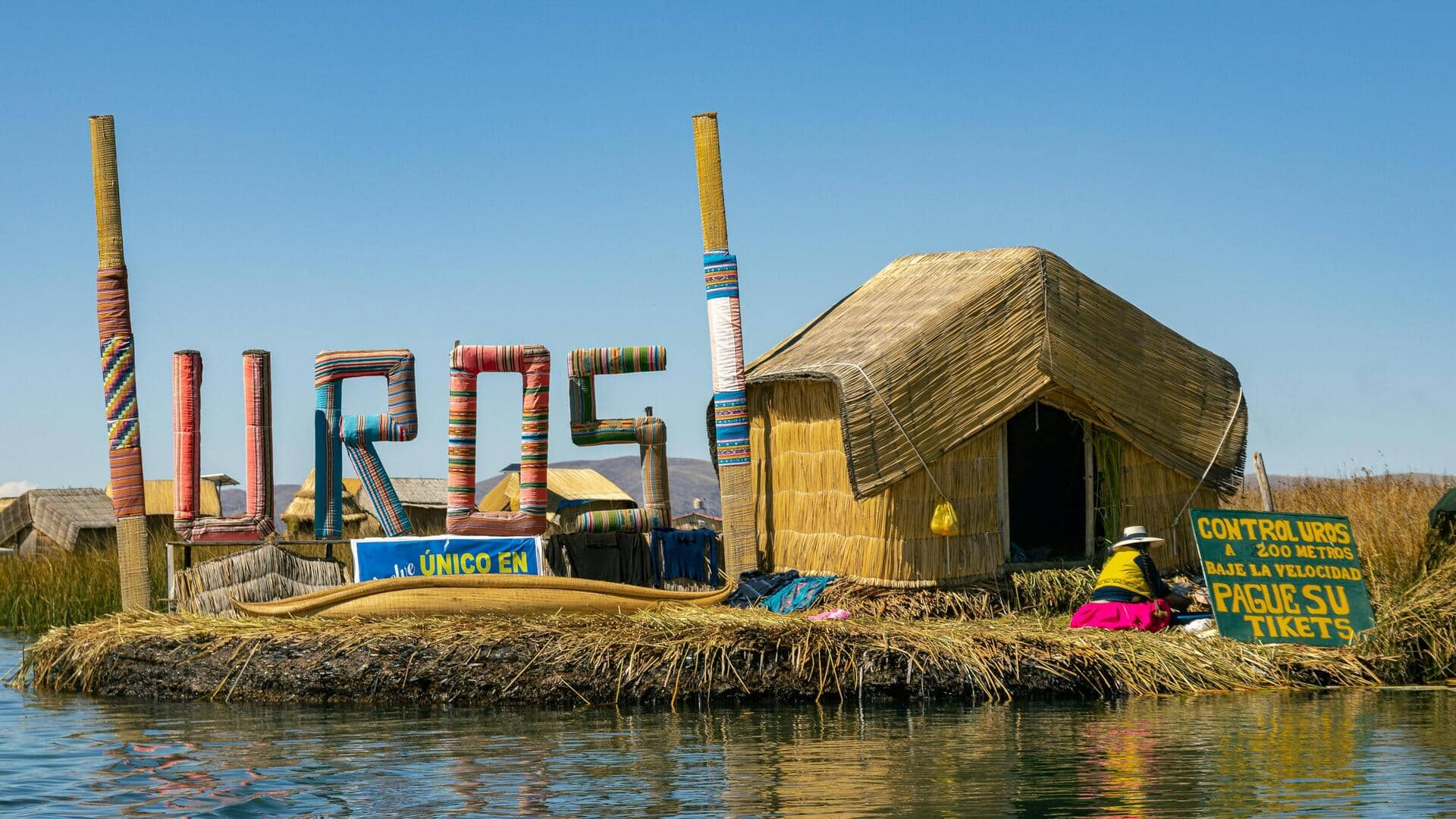 Jelajahi Keunikan Pulau Terapung Uros, Danau Titicaca, Peru-Bolivia