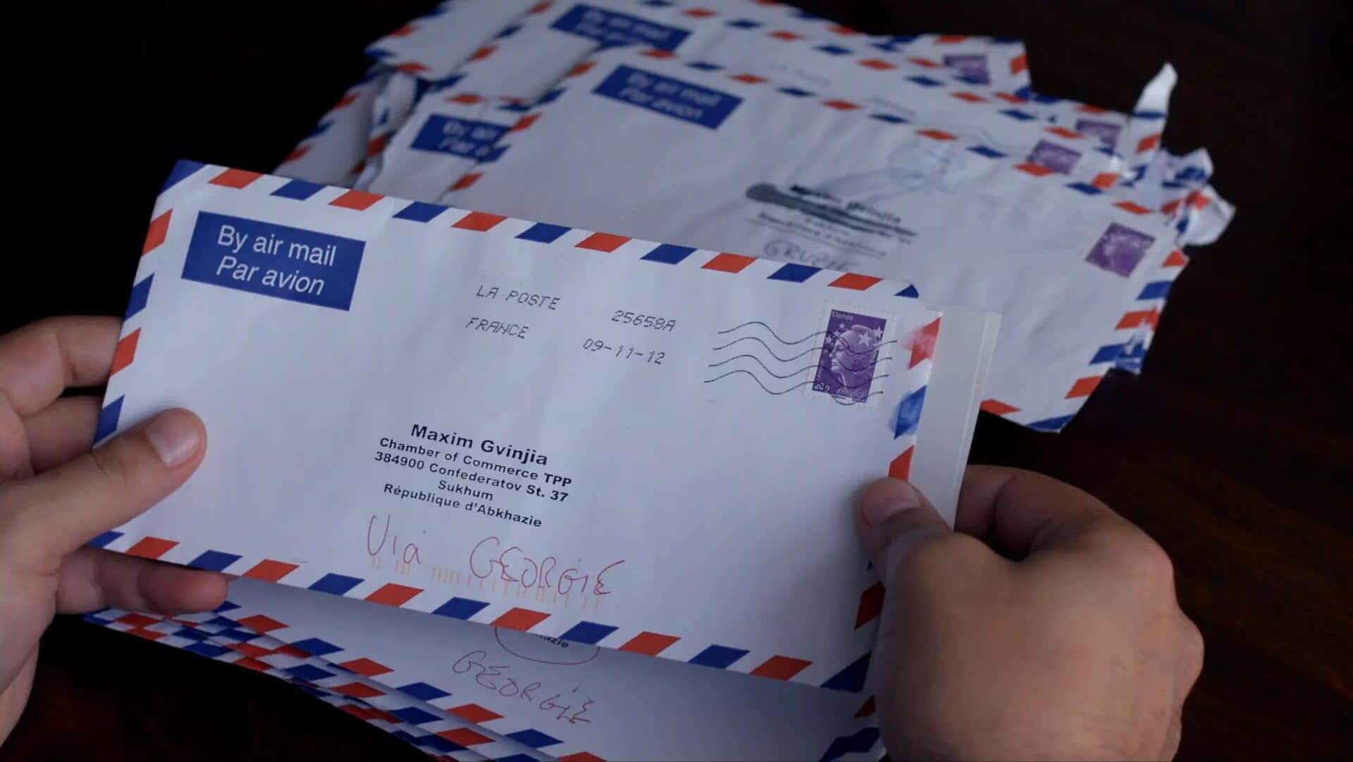 Lima Cara Unik Mengubah Amplop Bekas menjadi Alat Tulis Kreatif