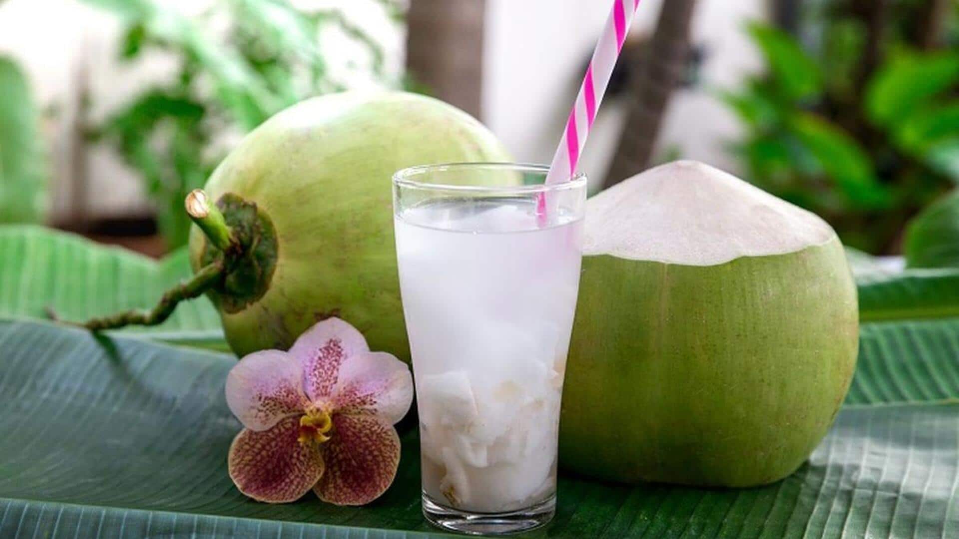 Cobalah Lima Camilan Unik Indonesia dengan Bahan Dasar Kelapa Muda 