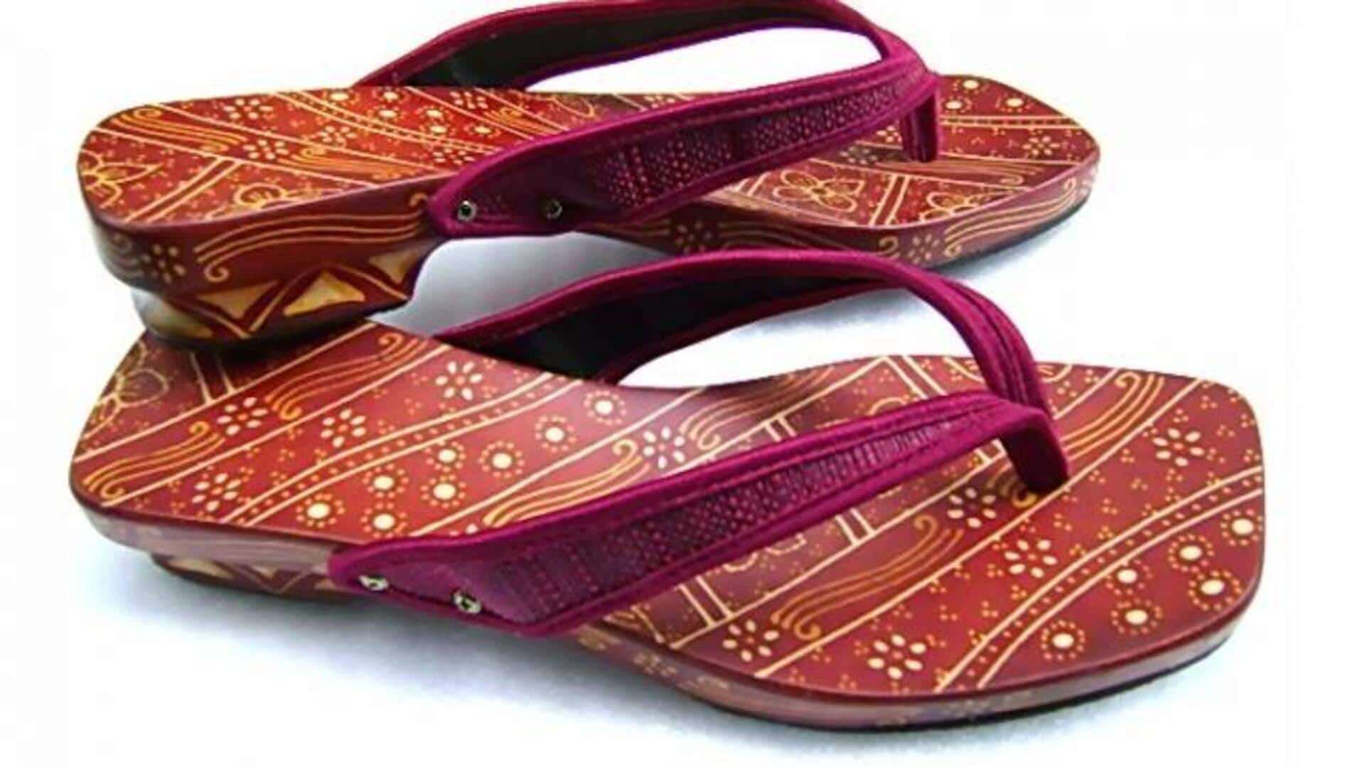 Tambahkan sentuhan Indonesia dengan sandal modis ini