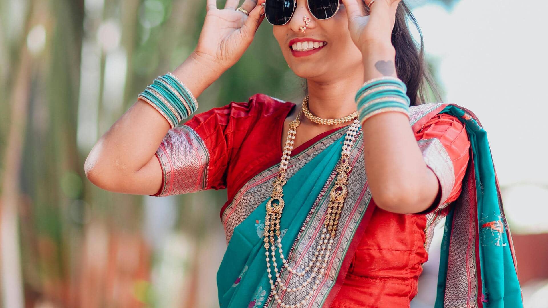 Ubah sari lama menjadi pakaian musim hujan yang cantik