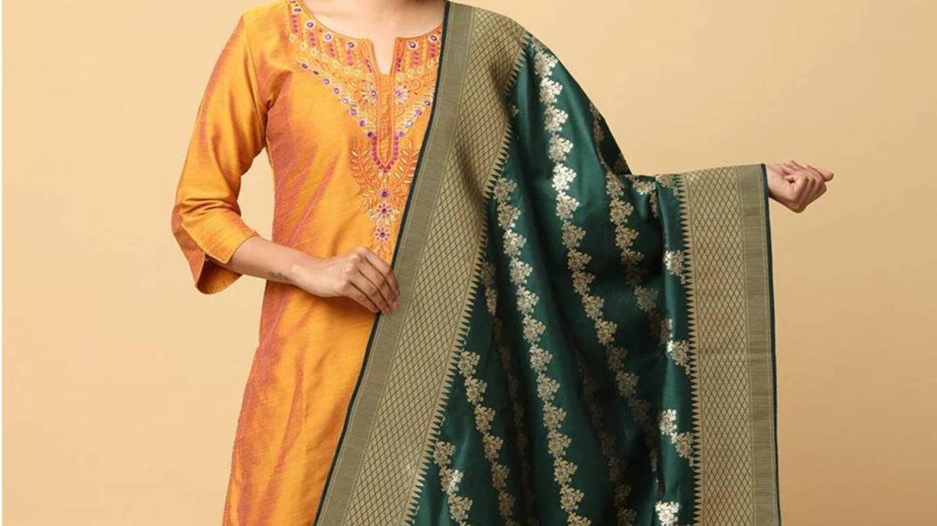 Gaya modern untuk dupatta bordir tradisional