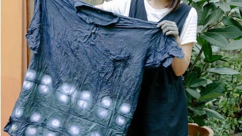 Teknik pewarna indigo terbaik untuk fesyen musim panas