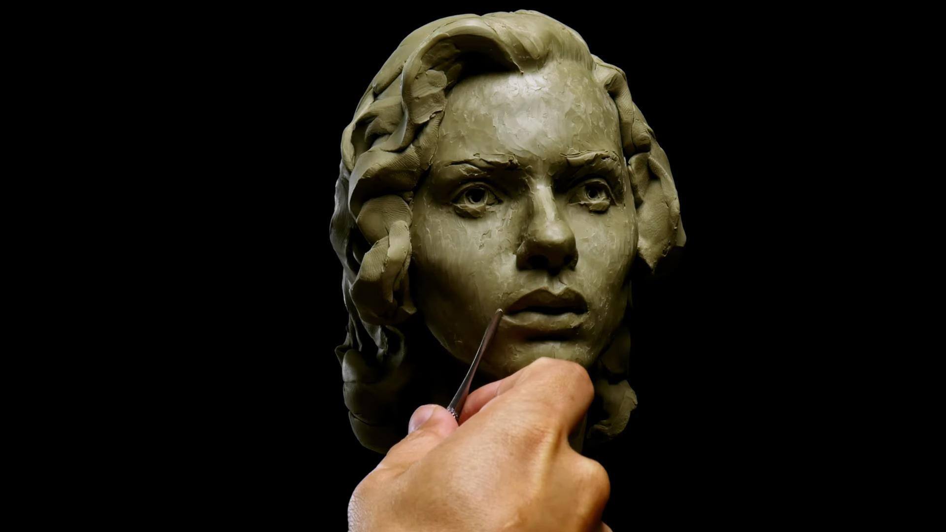 Membuat Potret Ekspresif dengan Patung Minimalis