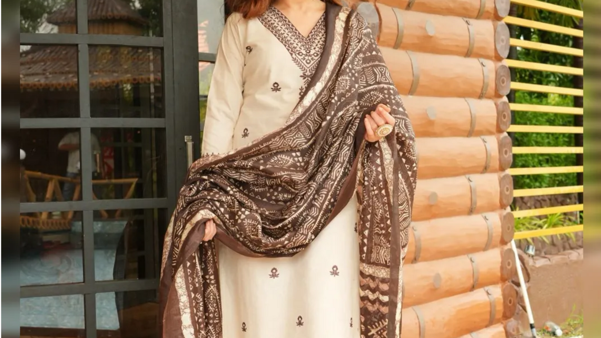 Kain tekstur India untuk gaya abadi Anda