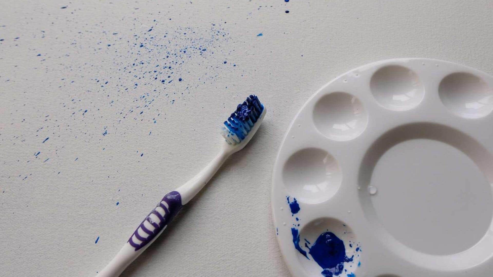 Ubah Sikat Gigi Bekas menjadi Kuas Lukis Ekspresif