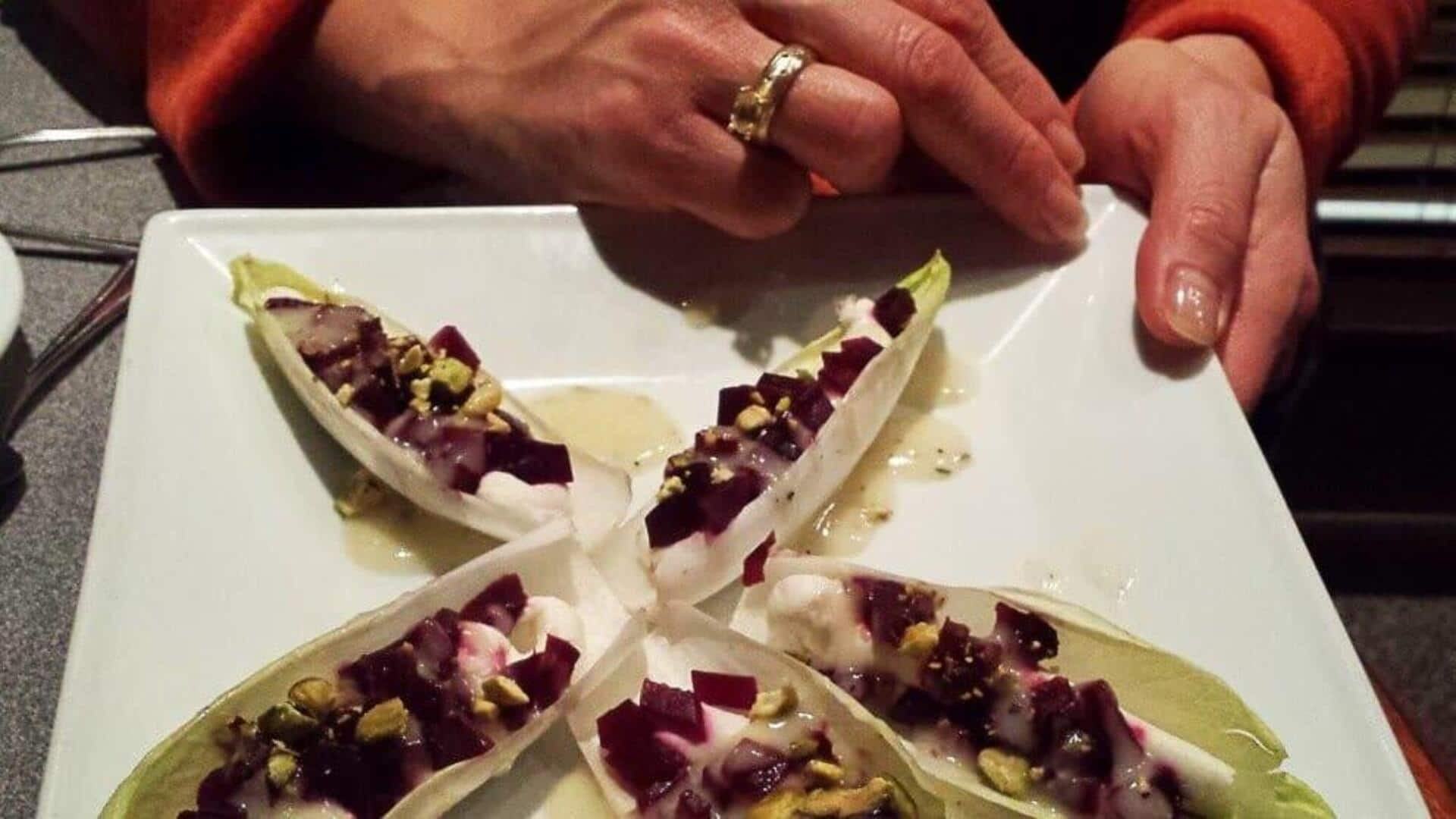 Resep: Tamu Anda akan menyukai endive Belgia dengan kacang walnut ini