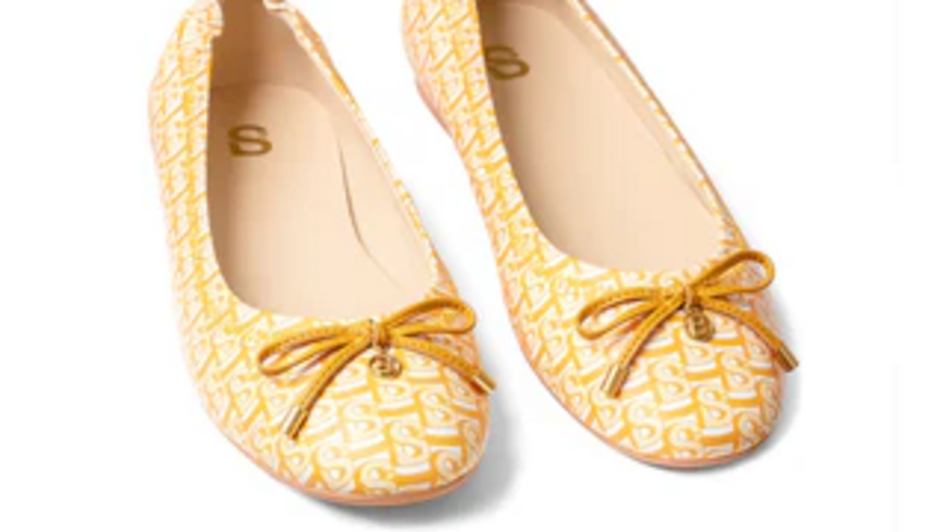 Sepatu datar musim semi yang tak lekang waktu