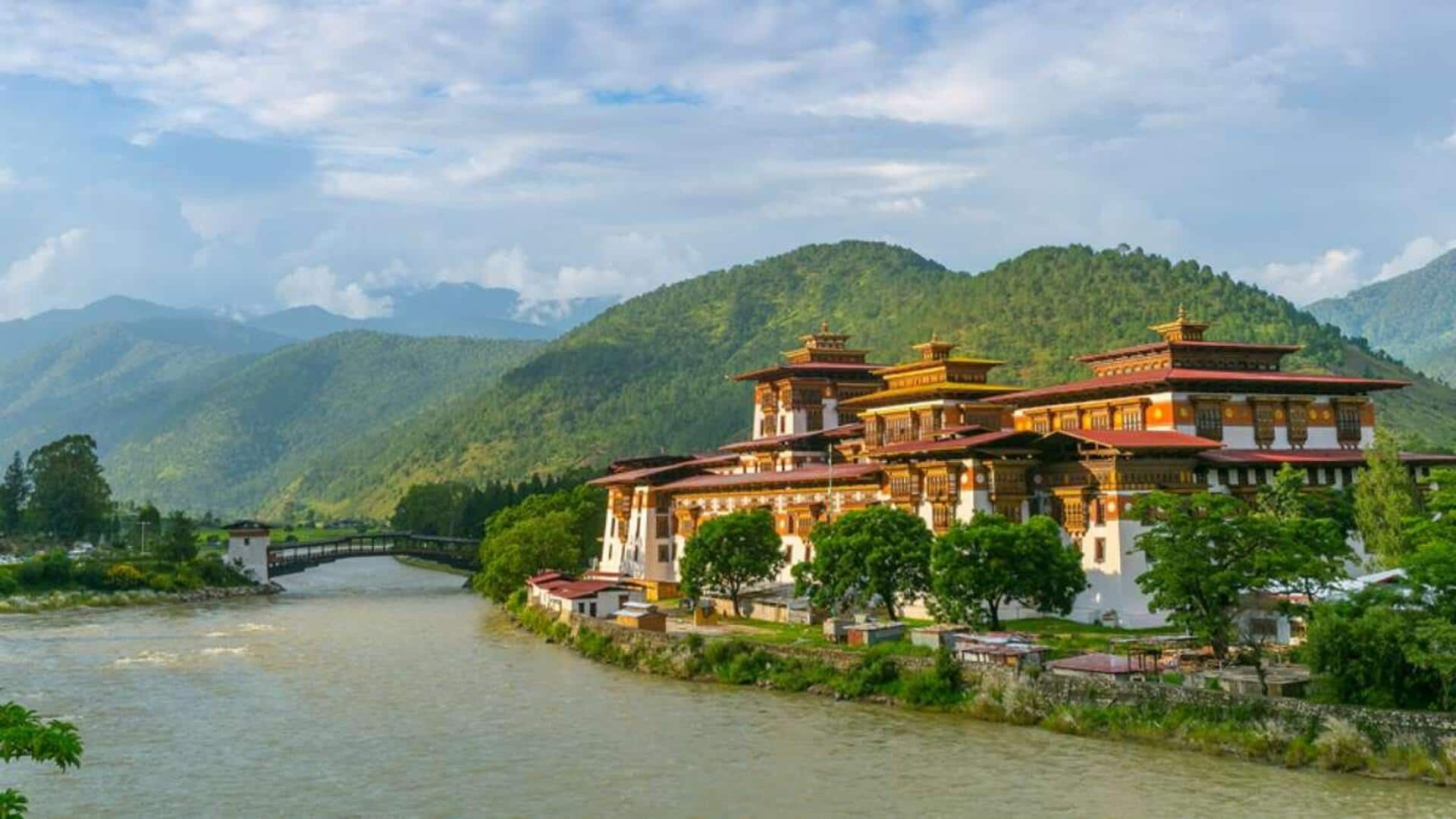 5 Kawasan Perbukitan Indah Di Bhutan Yang Wajib Anda Kunjungi