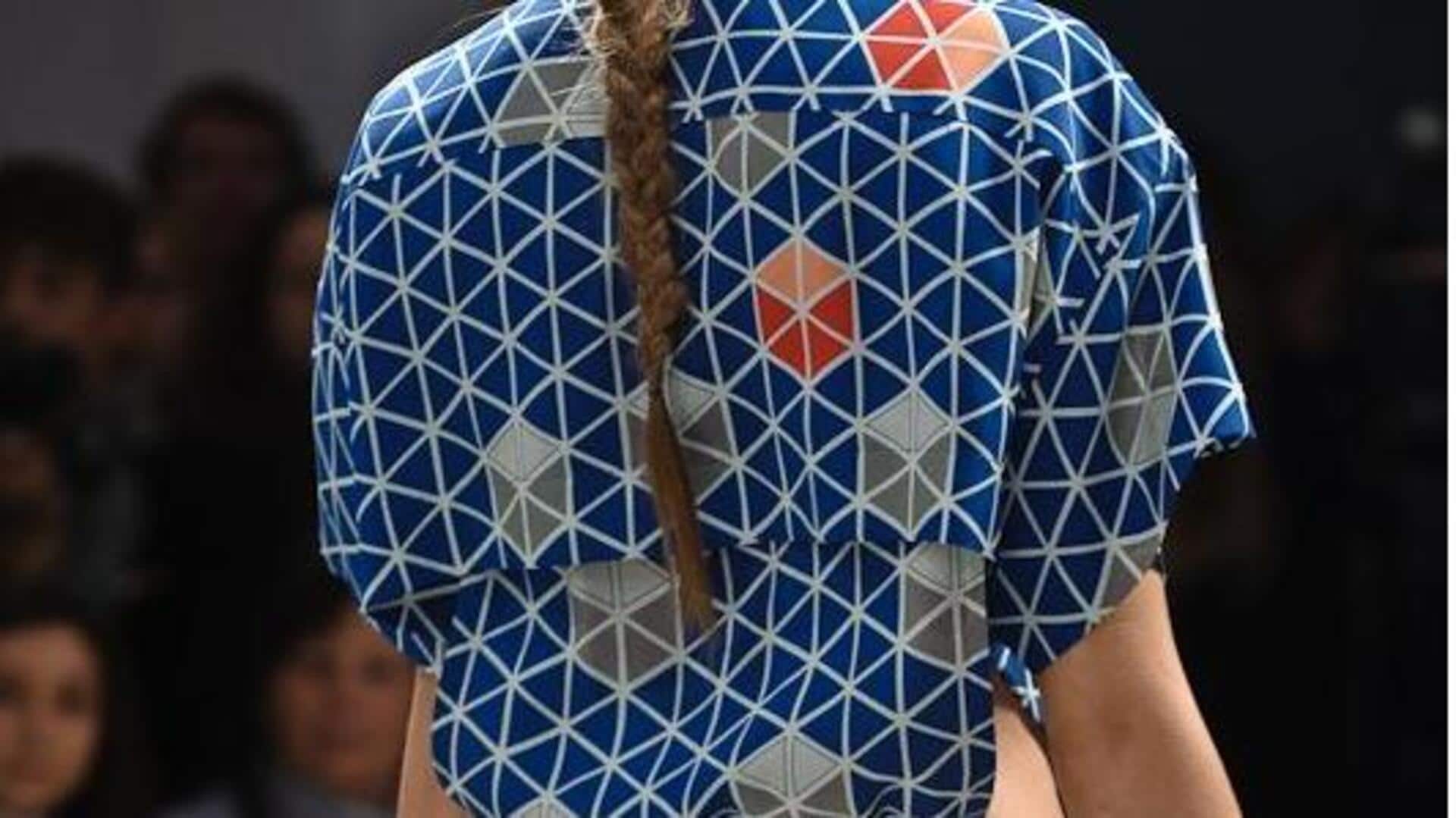 Cetakan geometris modern menghidupkan gaya pakaian klasik India