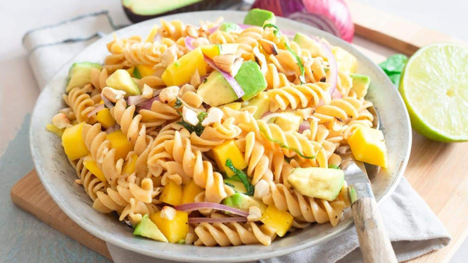 Mencicipi Perpaduan Unik dari Salad Pasta dengan Cita Rasa Mangga