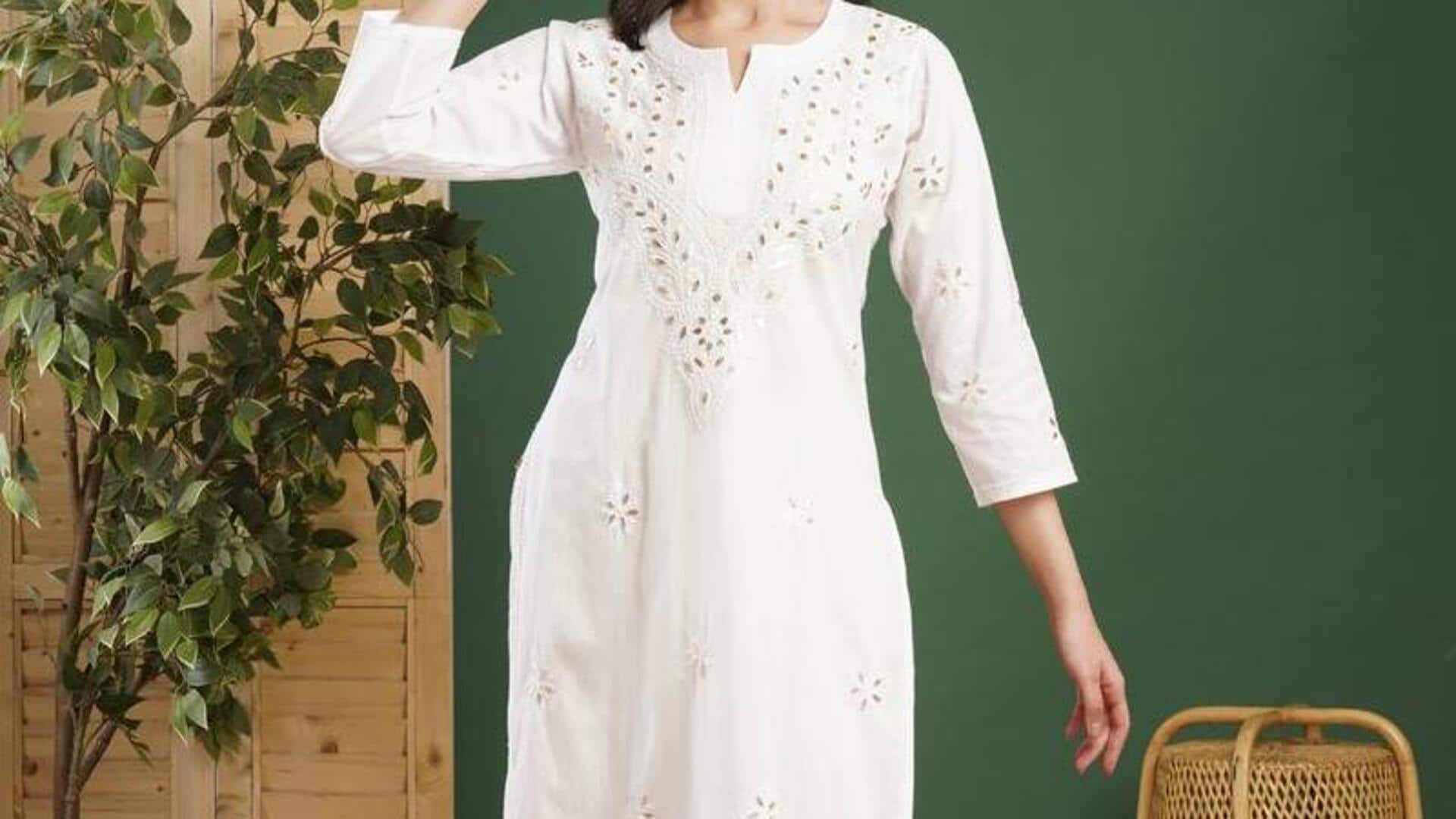 Gaya musim panas dengan kurta India yang keren