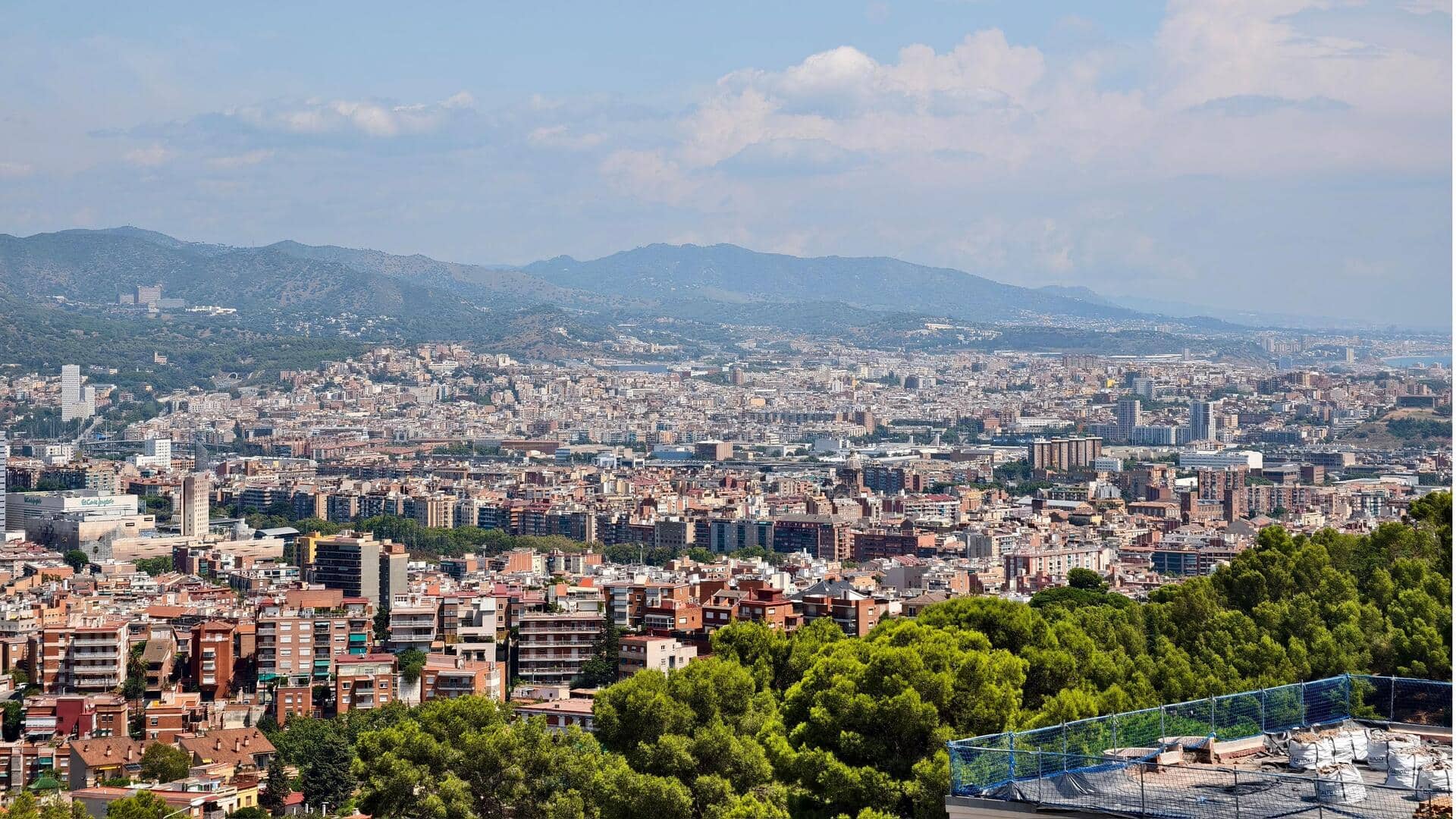 Jelajahi Taman Atap Tersembunyi di Barcelona