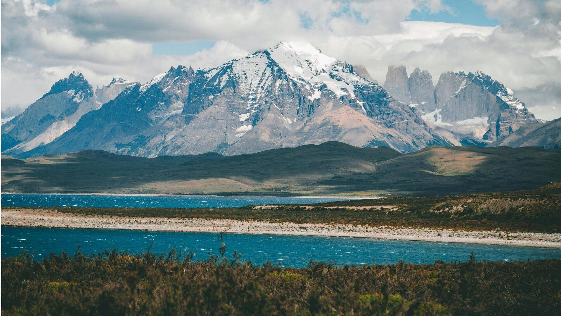 Menjelajahi Keindahan Ladang Es Patagonia, Chili dan Argentina