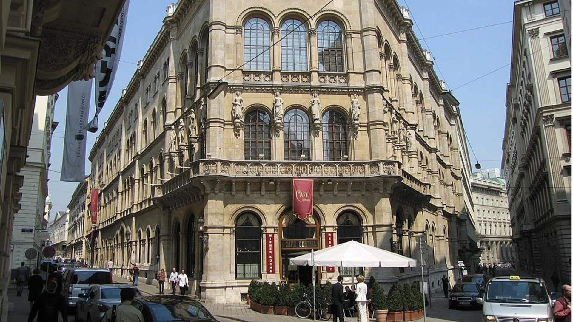 Menjelajahi Toko Kue Tradisional di Wina, Austria