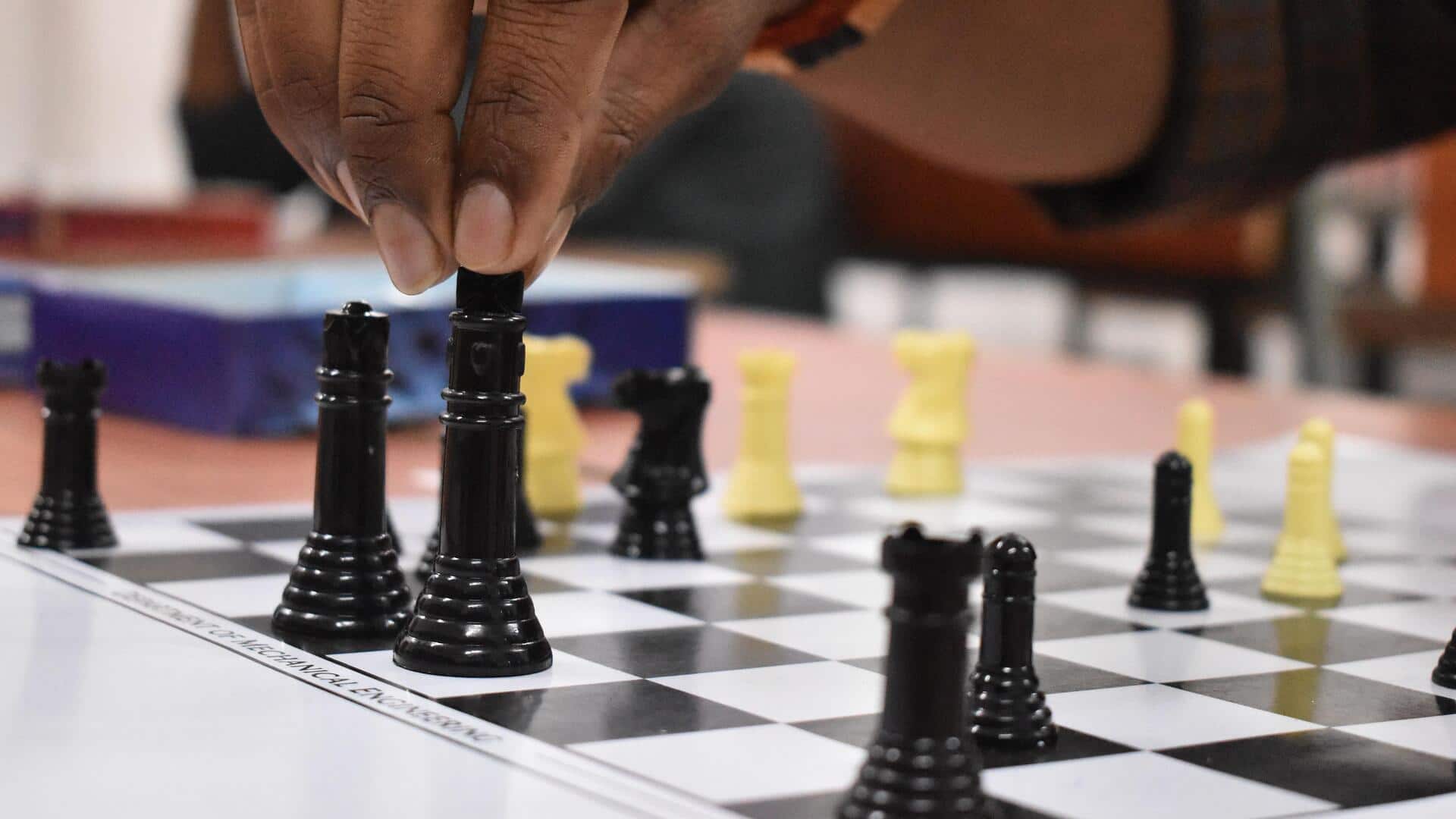 Mengapa papan catur selalu berukuran 8x8?