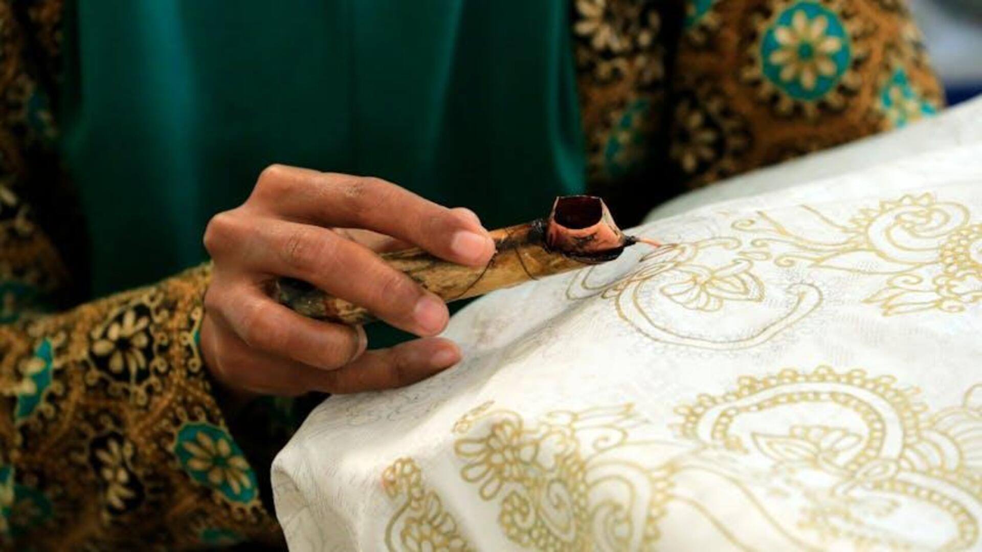 Batik dalam Tren Mode Modern Batik dalam Tren Mode Modern