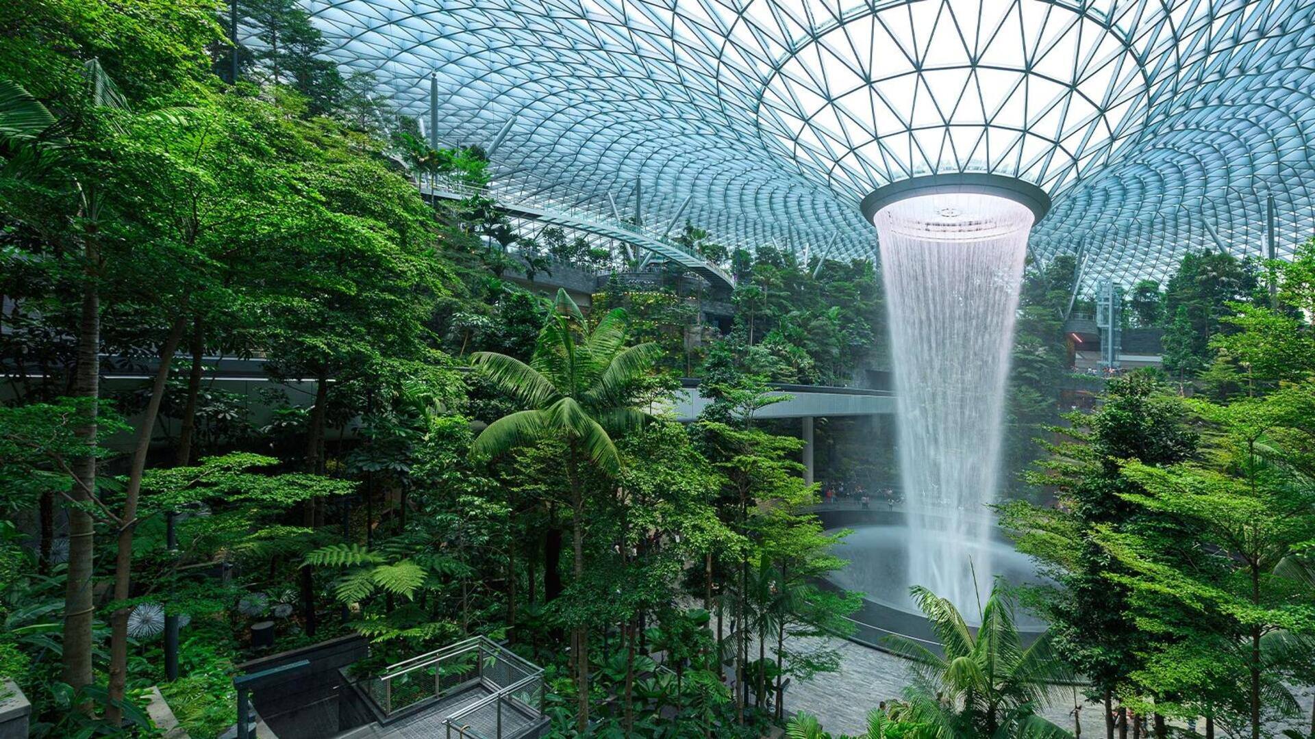 Taman Pemanfaatan Air Hujan di Singapura Taman Pemanfaatan Air Hujan di Singapura