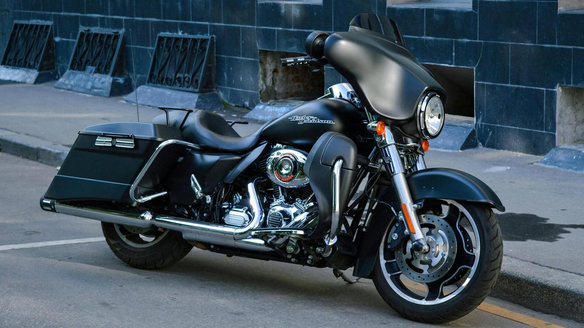 Lima Tips untuk Meningkatkan Kenyamanan Berkendara dengan Motor Mewah