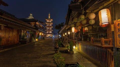 Jalan-Jalan Menyusuri Distrik Bersejarah Kyoto