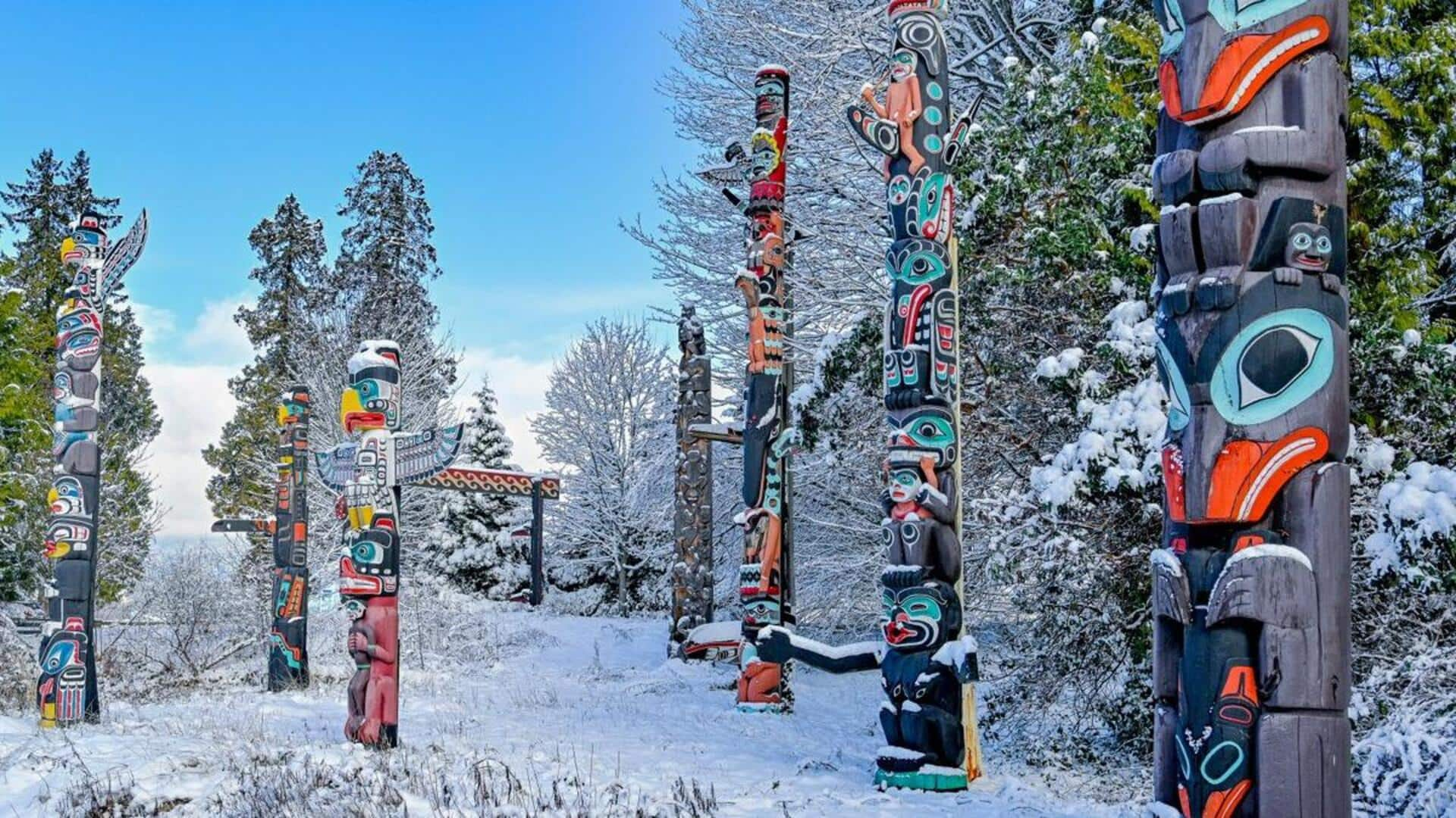 Lima Totem Unik Di Vancouver, Kanada