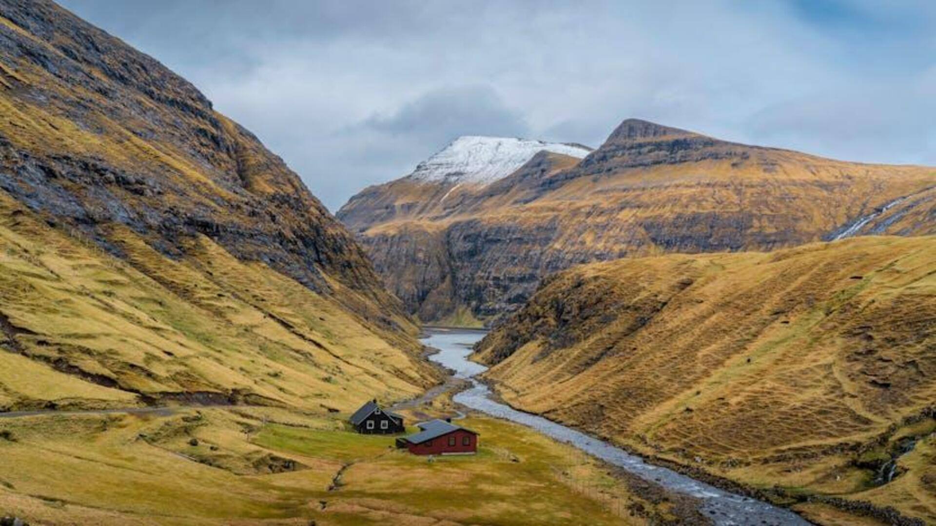 Jelajahi Jalur Pendakian di Kepulauan Faroe