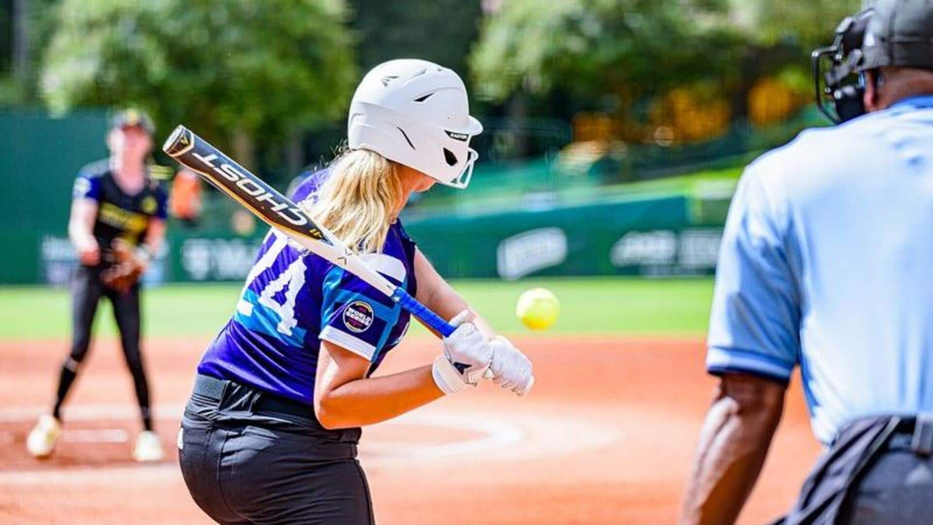 Mengapa penggemar Baseball menggunakan sarung tangan busa jari?