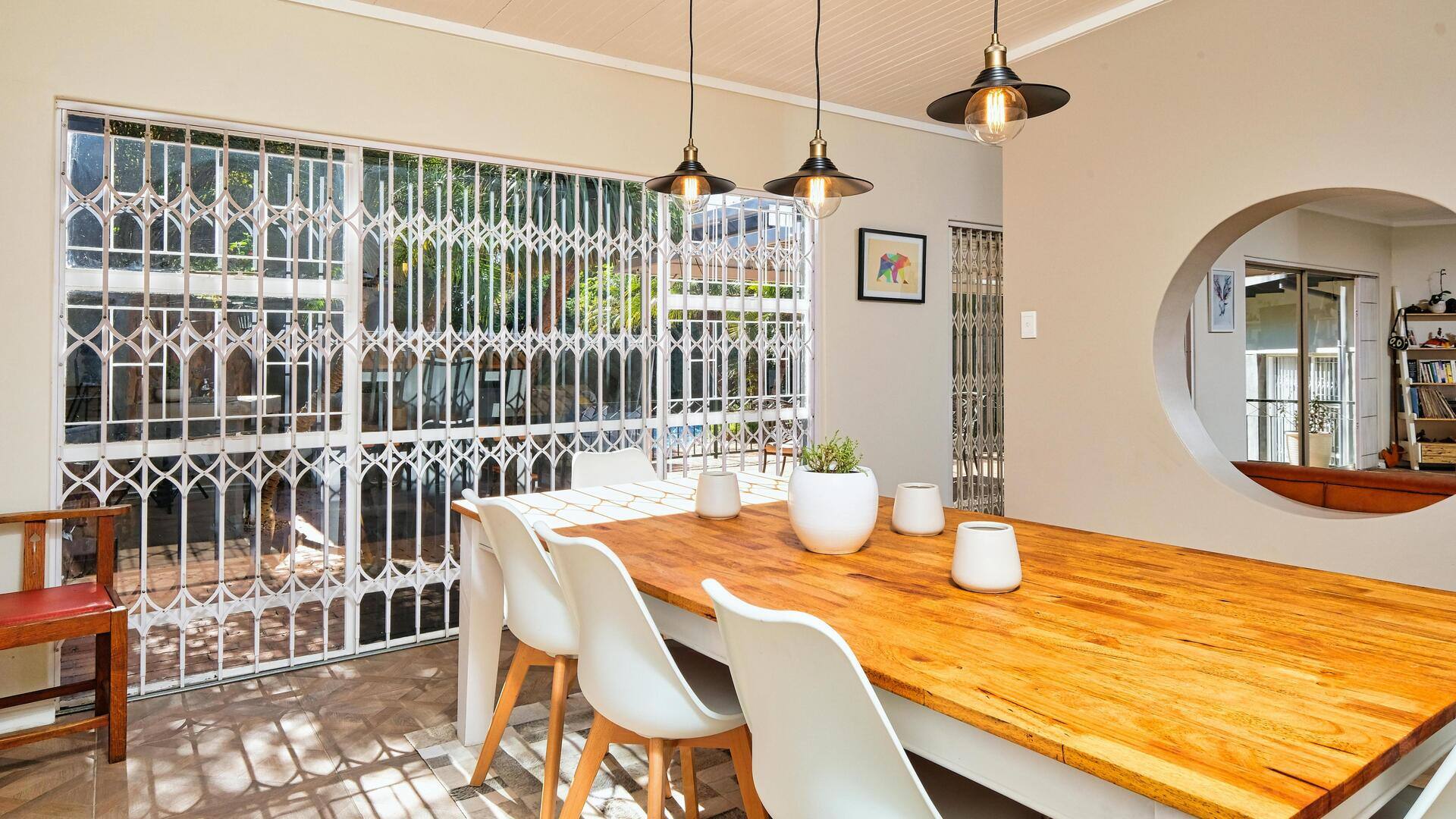 Mengubah suasana ruang makan dengan pusat meja terinspirasi alam