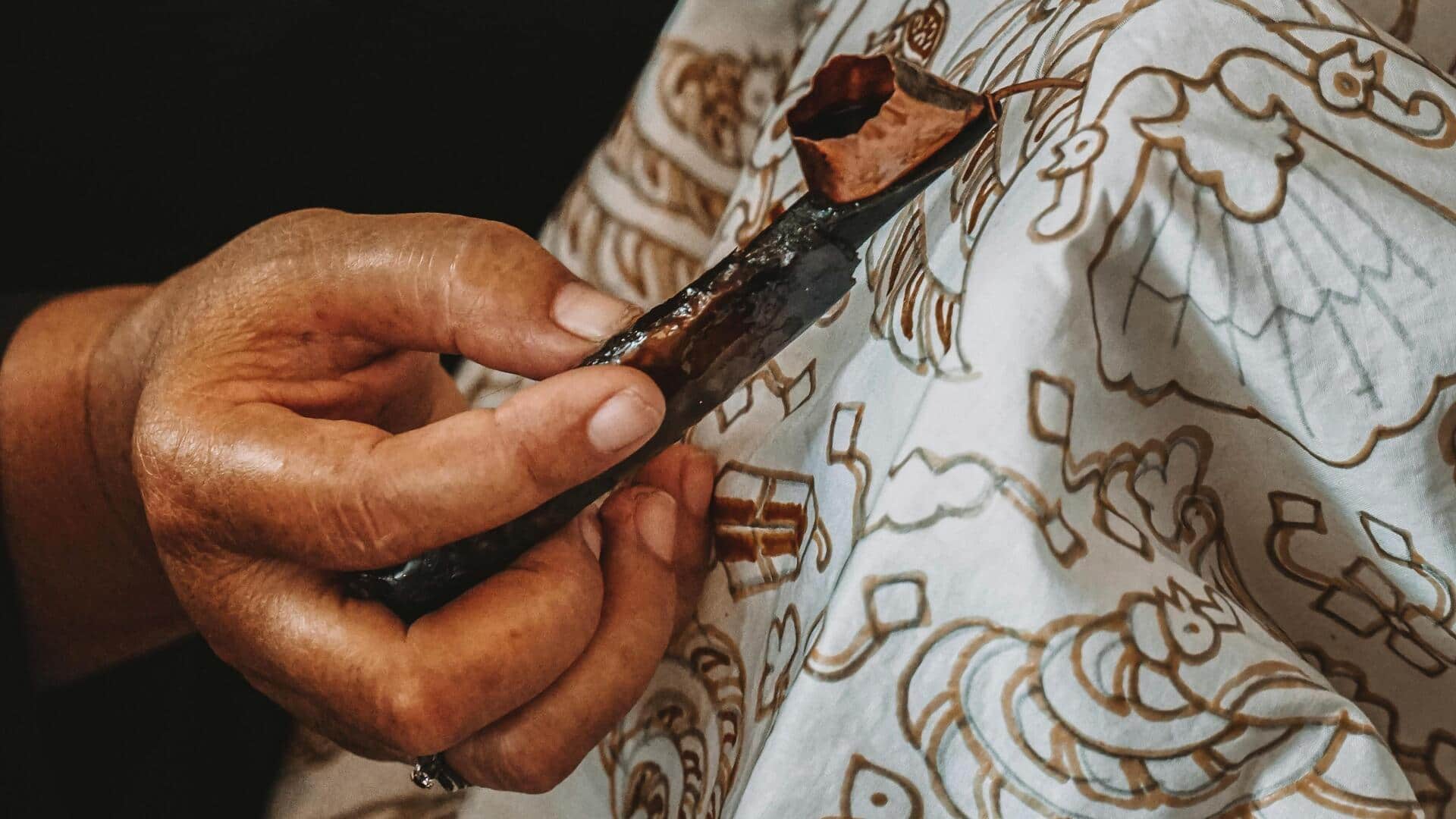 Toko Batik Jawa Terbaik: Pengalaman Belanja Budaya Autentik Toko Batik Jawa Terbaik: Pengalaman Belanja Budaya Autentik