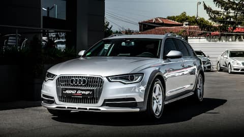 Sedan Mewah yang Dapat Diandalkan untuk Jangka Panjang