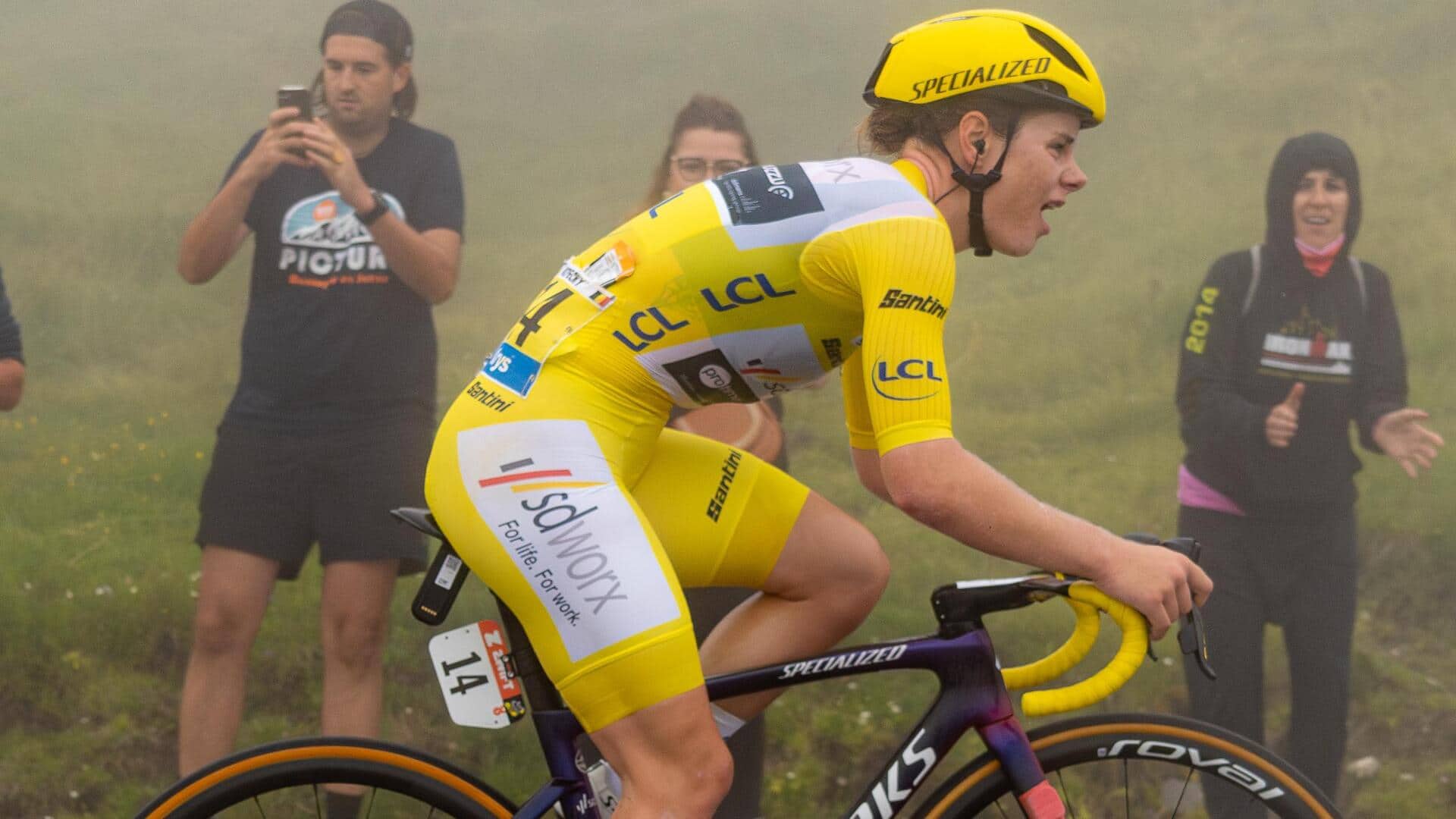 Makna dan asal-usul jersey kuning dalam balap sepeda