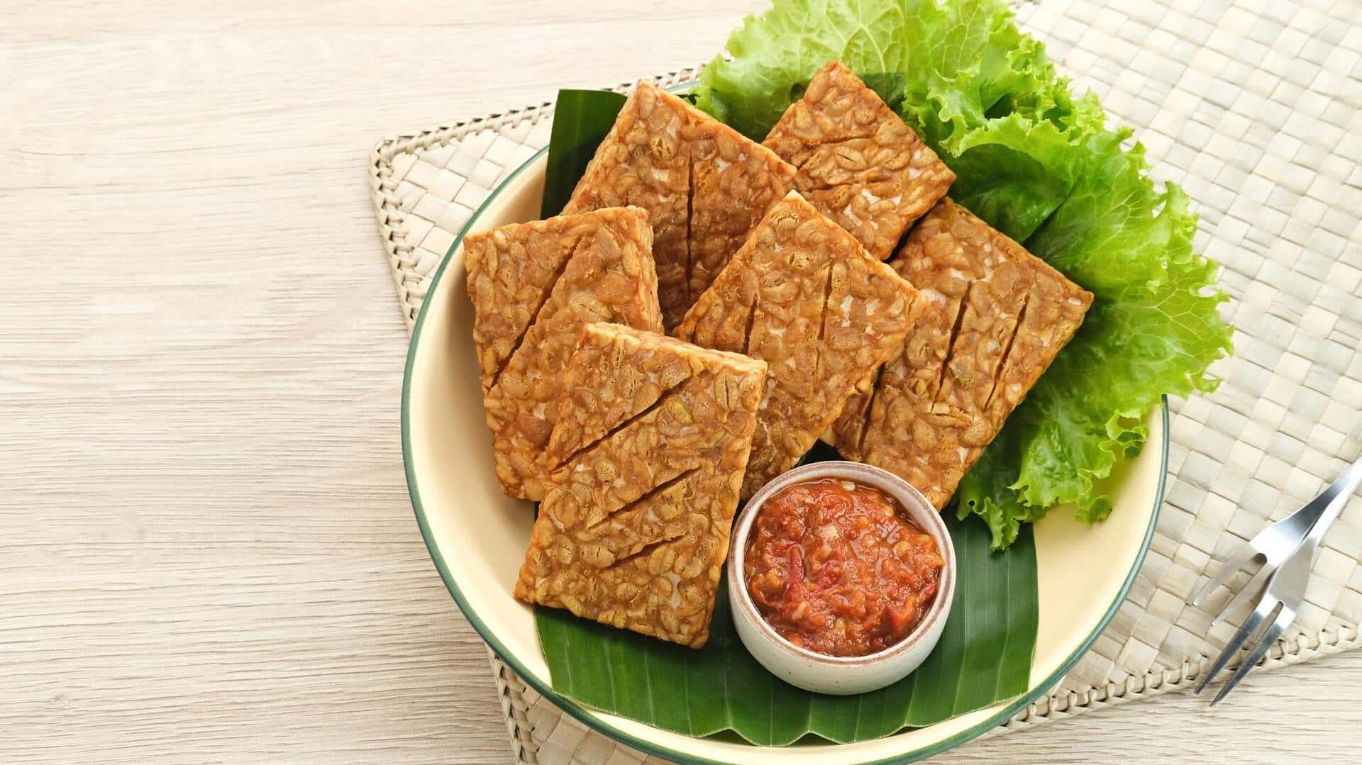 Mencicipi Tempe Goreng Khas Indonesia dengan Infusi Herba