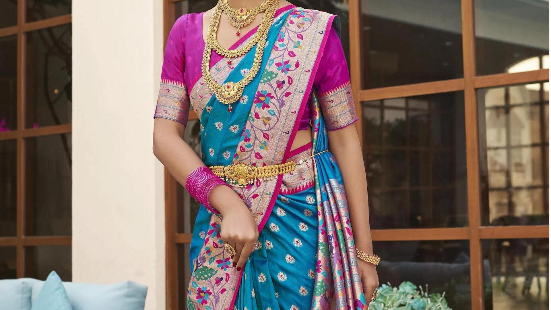 Pola klasik saree sutra untuk fesyen India yang abadi