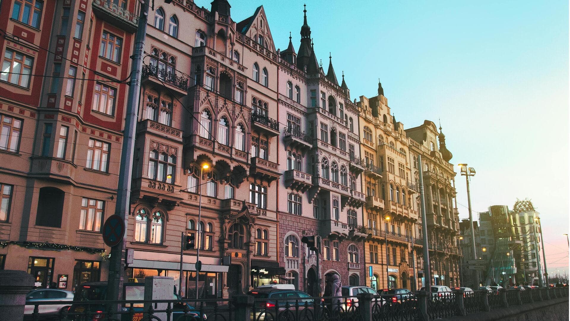 Menemukan Keindahan Arsitektur Art Nouveau di Praha