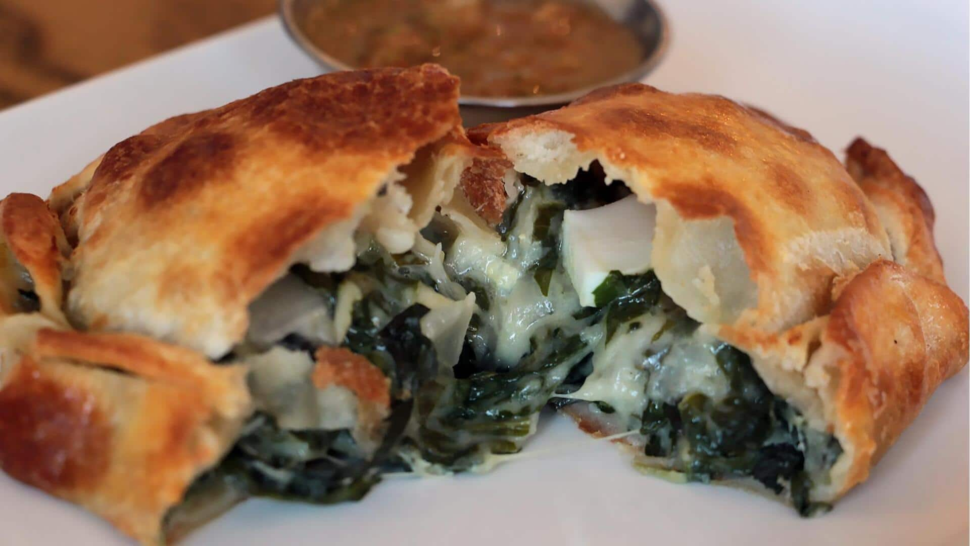 Masak empanada Swiss chard dalam 4 langkah sederhana 