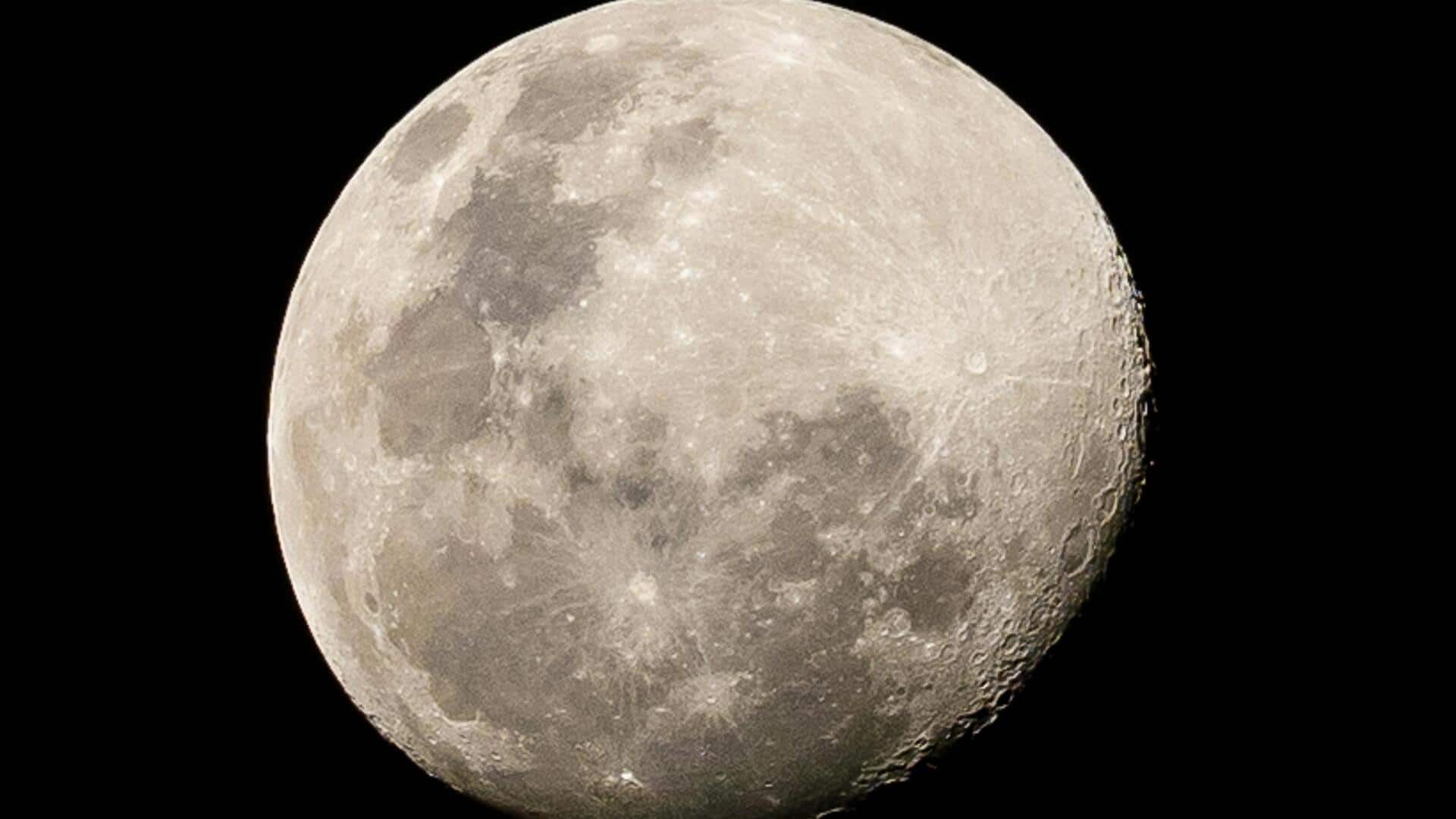 Mengapa Bulan Berbentuk seperti Lemon?