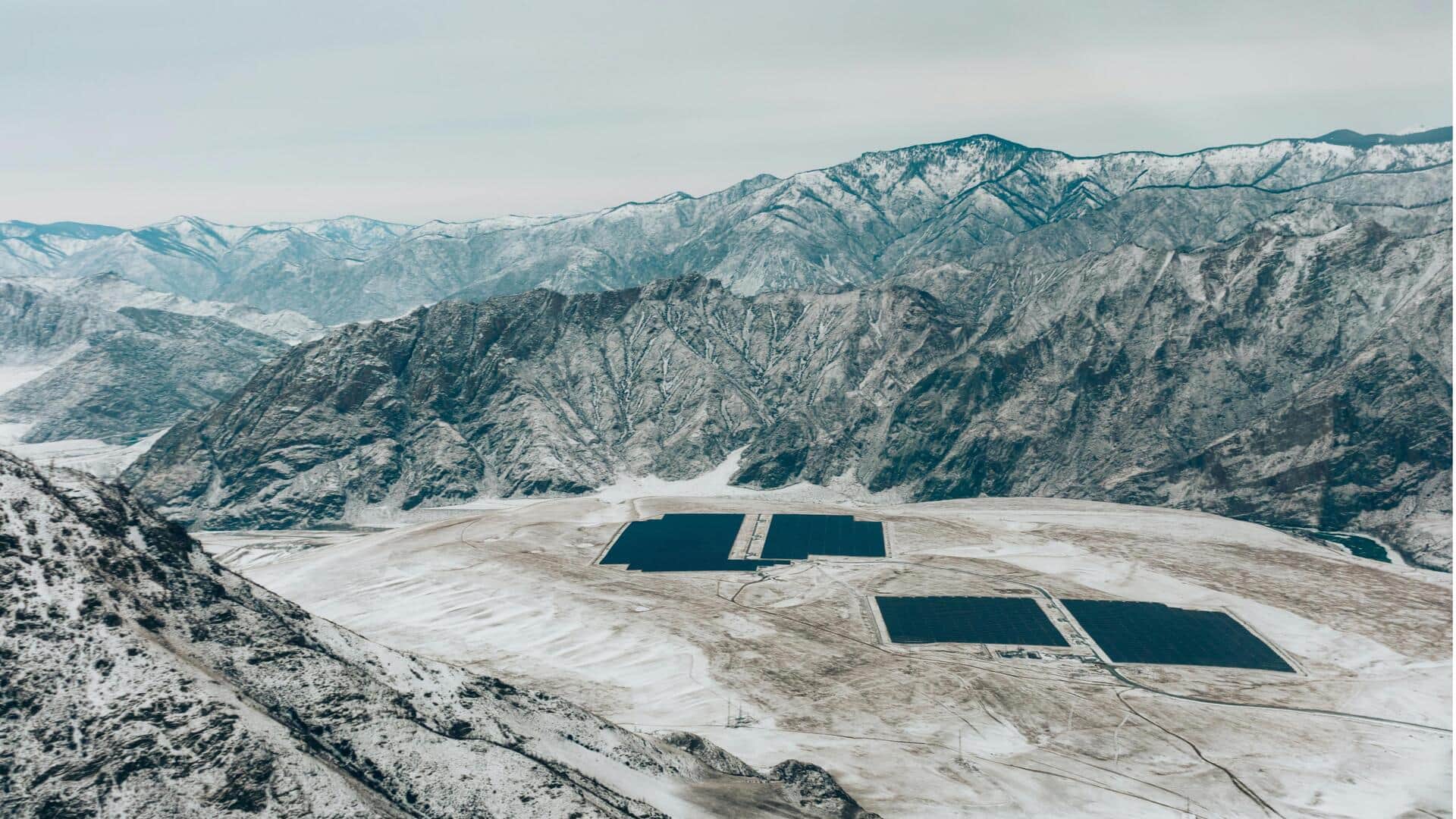 Ladang Surya Gunung: Inovasi Energi Global