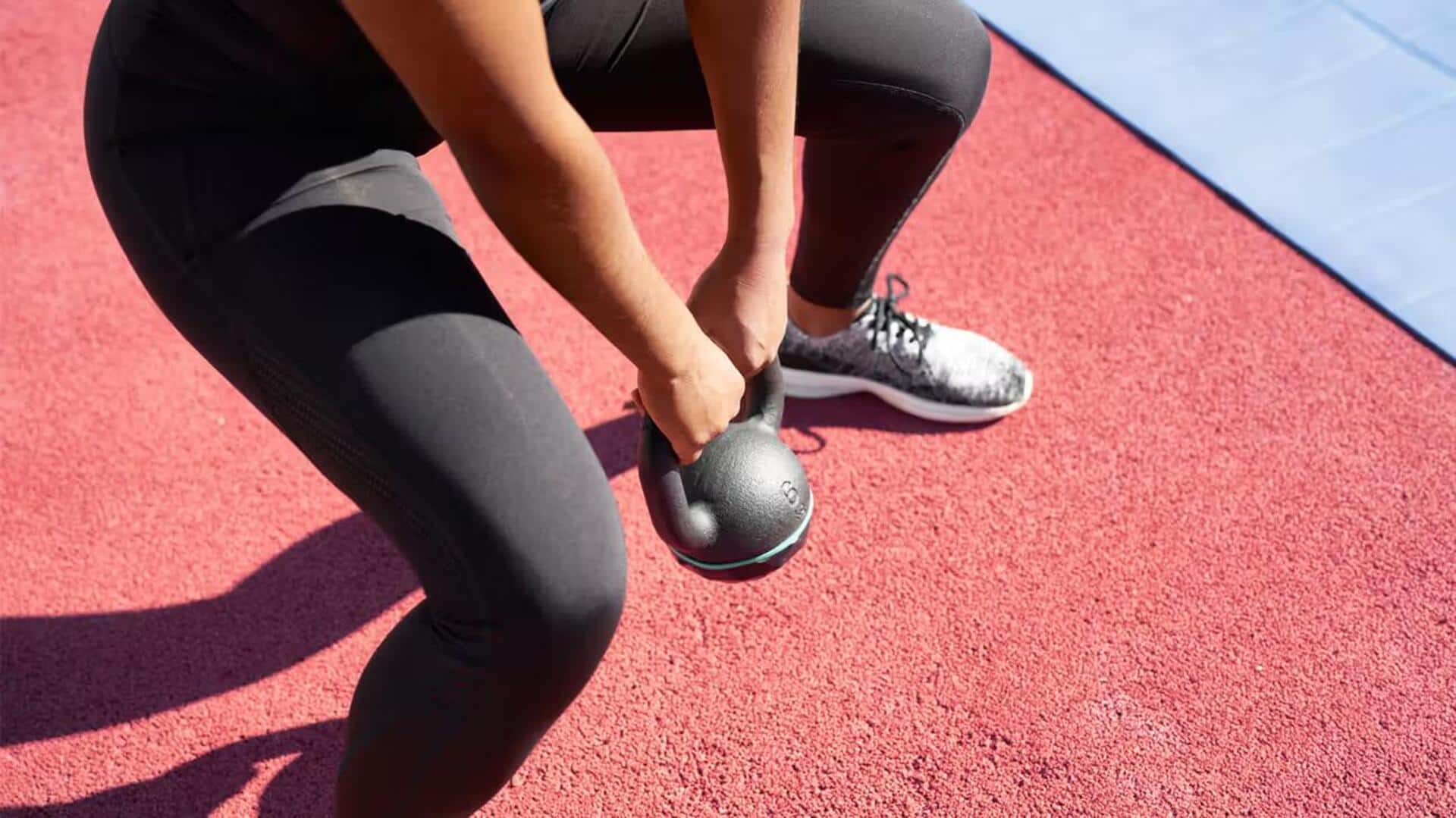 Tingkatkan Kebugaran Tubuh dengan Kettlebell Swings Tingkatkan Kebugaran Tubuh dengan Kettlebell Swings