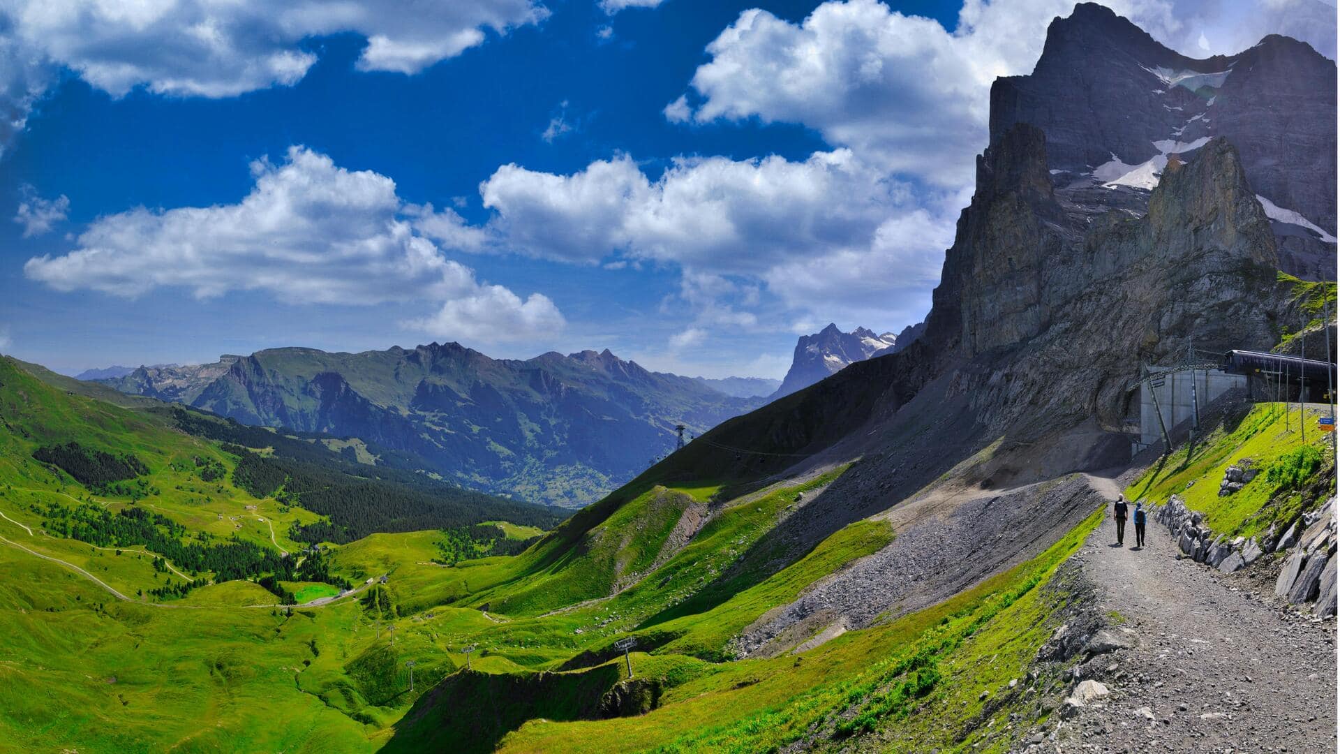 Jalur Pendakian Unik di Pegunungan Alpen Swiss