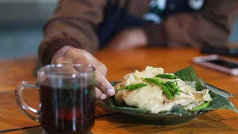 Mencicipi kelezatan street food vegetarian Indonesia Mencicipi kelezatan street food vegetarian Indonesia