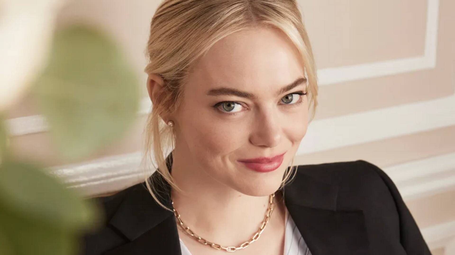 Bagaimana bintang Hollywood memengaruhi tren mode global?