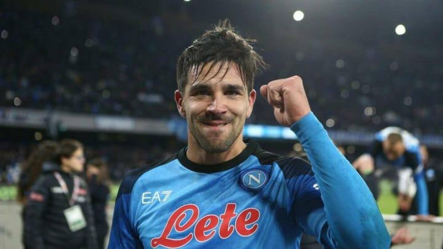 Napoli meraih kemenangan menjelang akhir atas AS Roma: Statistik utama