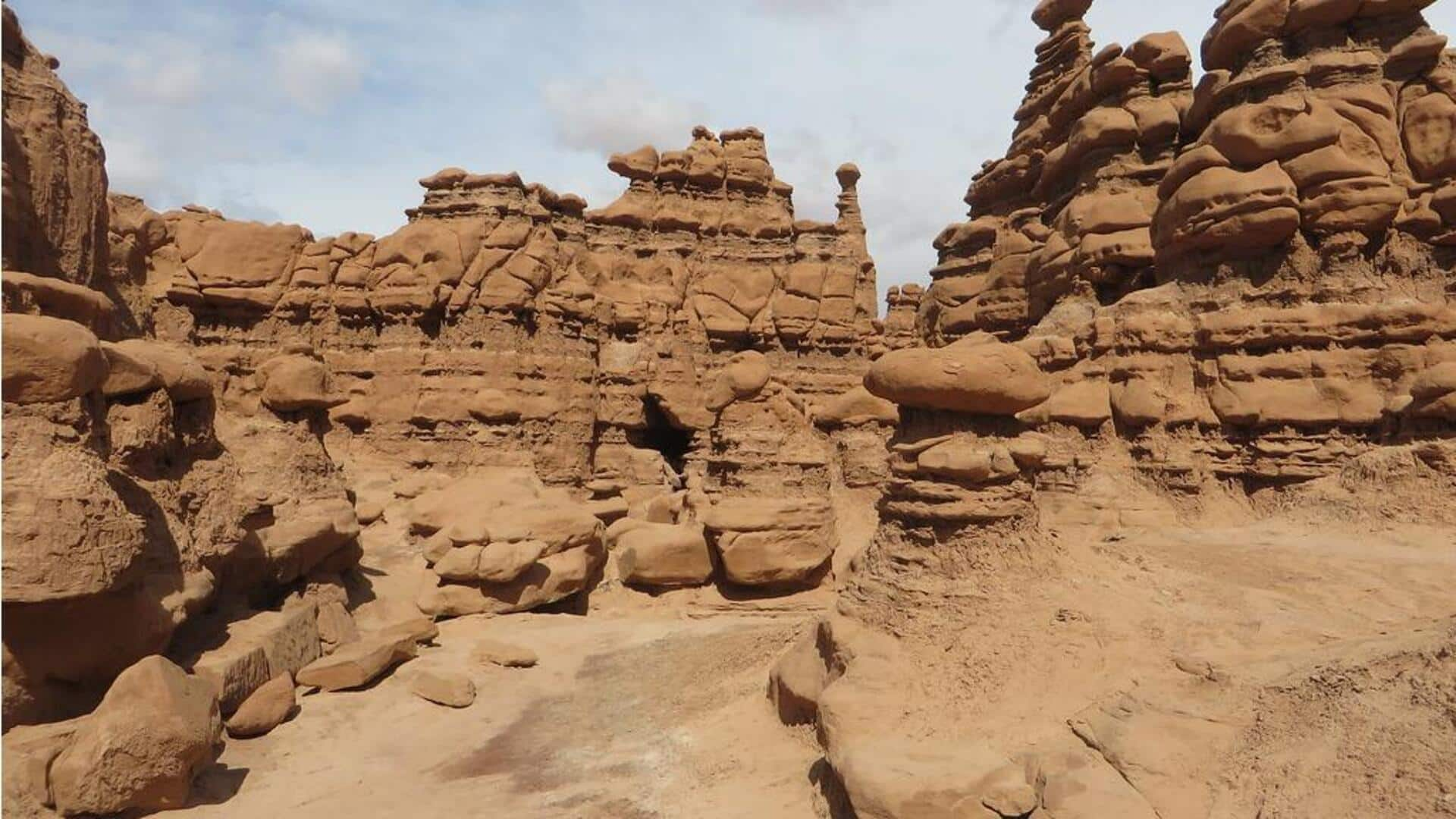 Menjelajahi keajaiban Goblin Valley State Park, Utah, AS