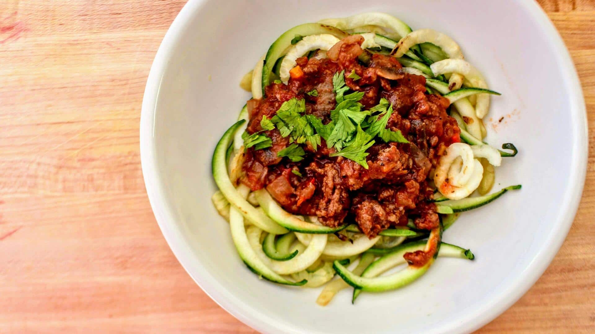 Pernahkah Anda mencoba zucchini spiral dengan saus marinara? Pernahkah Anda mencoba zucchini spiral dengan saus marinara?