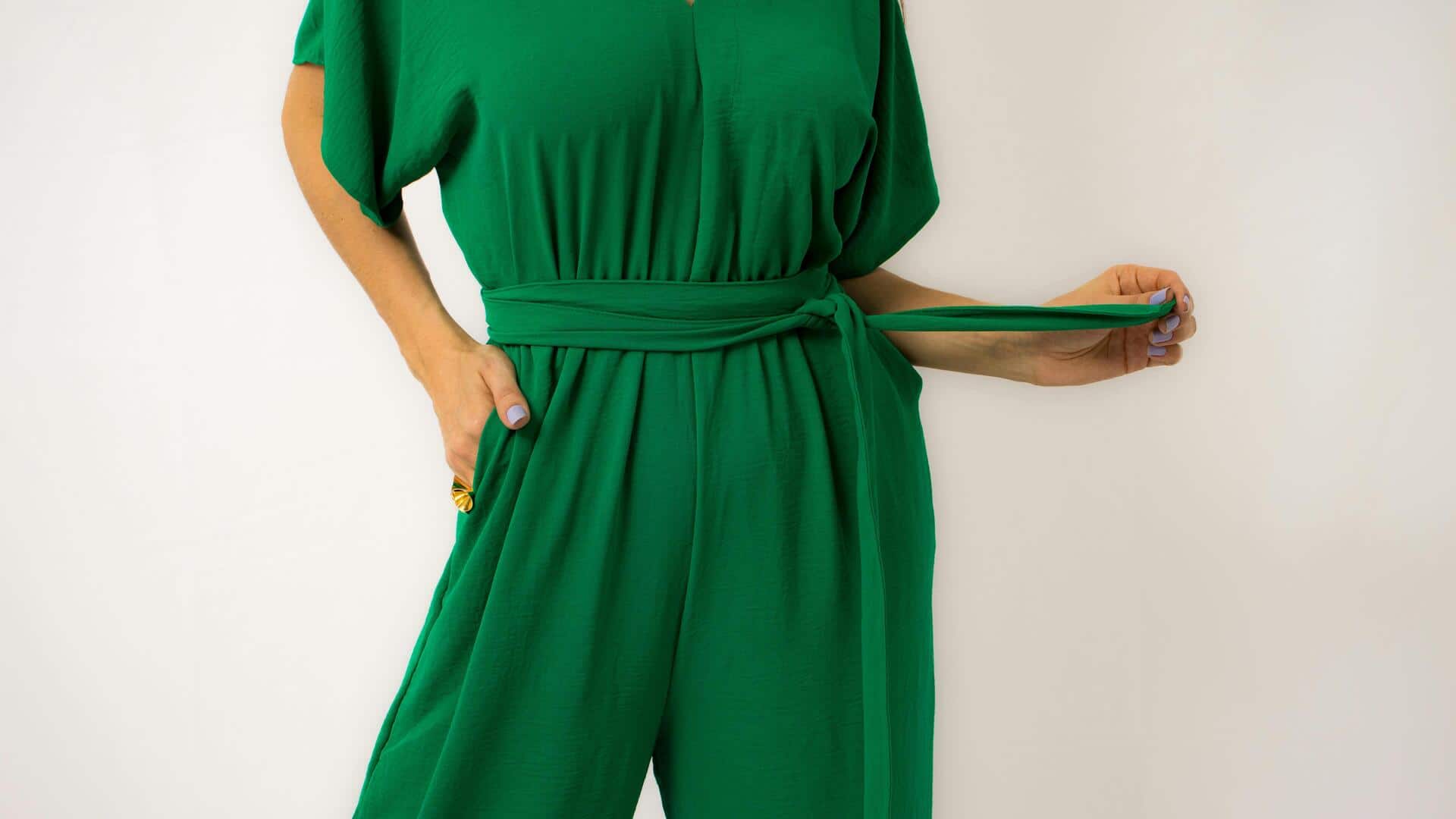 Gaya jumpsuit yang tak lekang oleh waktu untuk setiap kesempatan Gaya jumpsuit yang tak lekang oleh waktu untuk setiap kesempatan