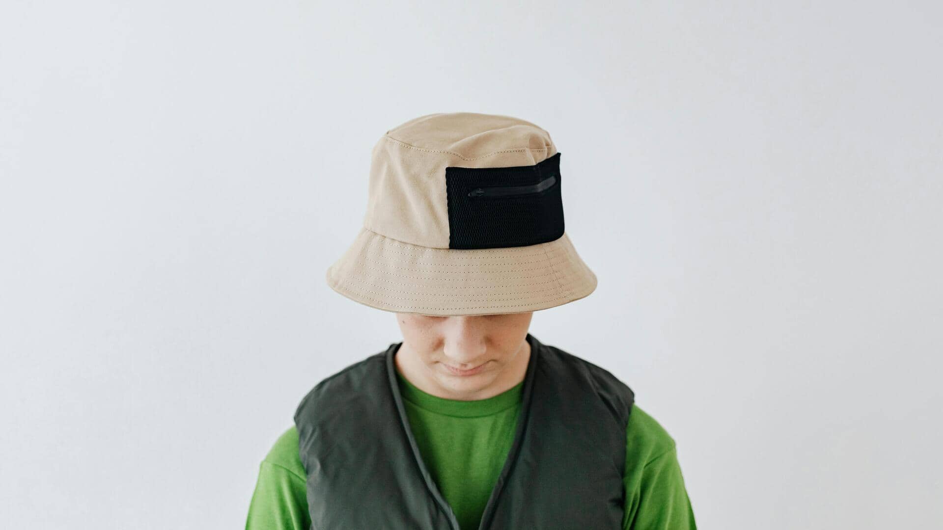 Topi ember 90-an kembali tren lagi