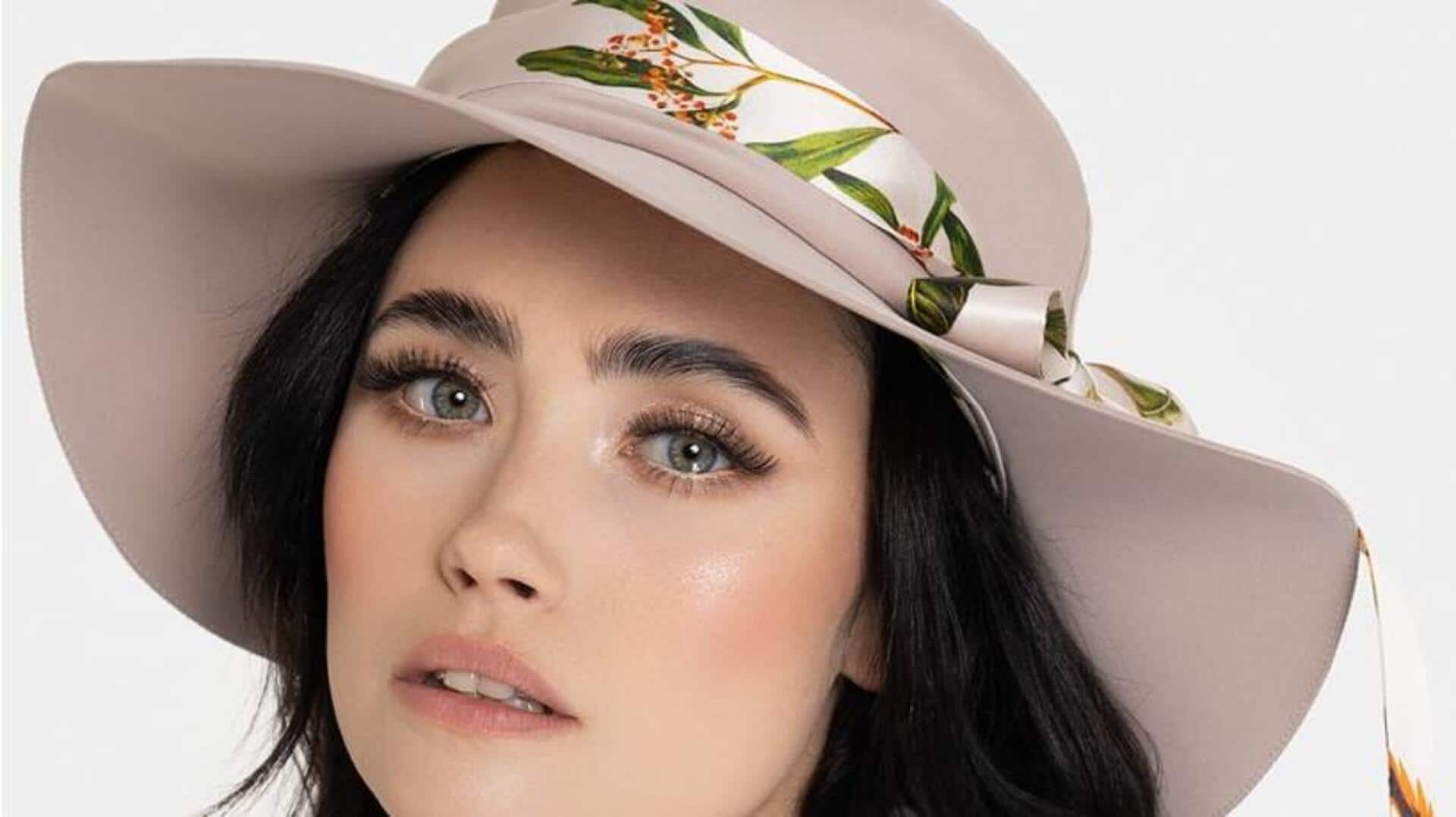 Topi sutra: Aksesori elegan untuk setiap kesempatan