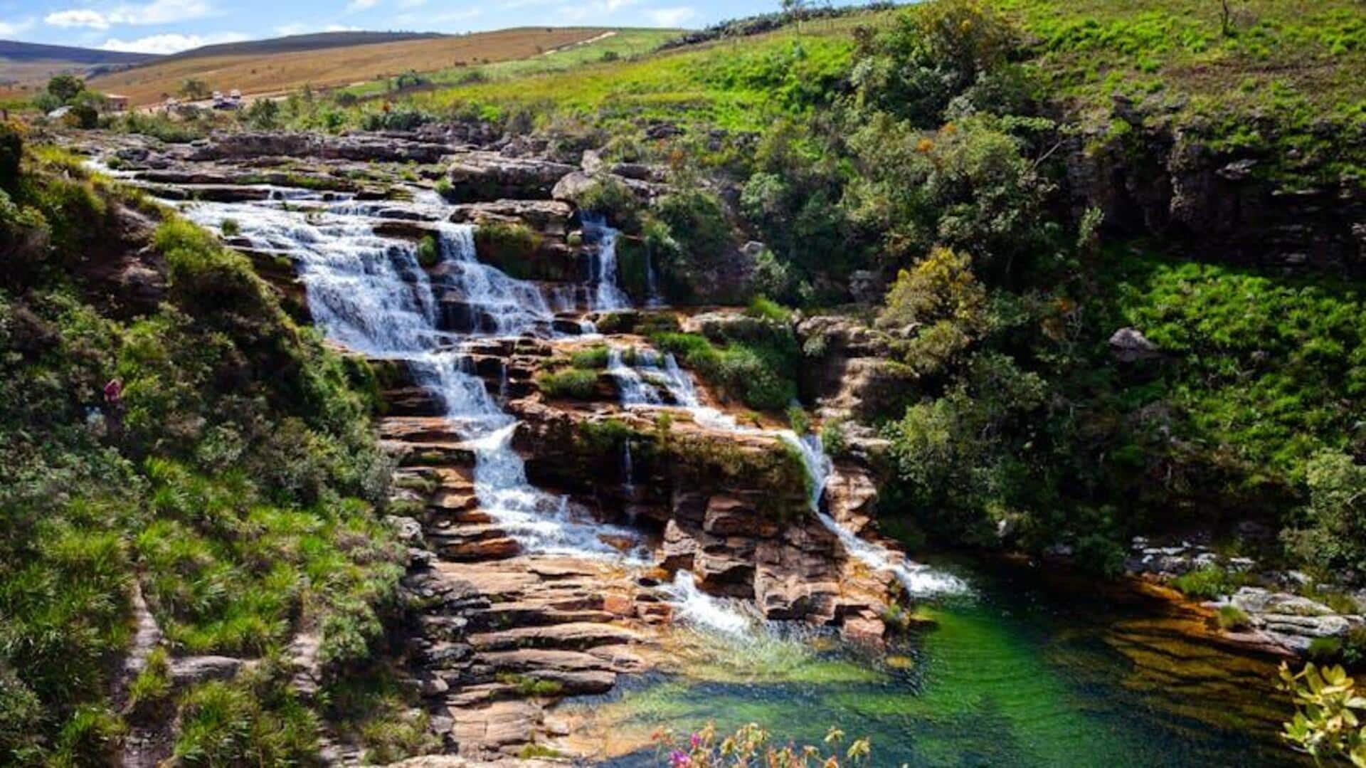 Menjelajahi Air Terjun Tersembunyi di Brasil